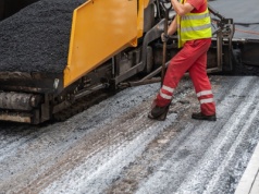 Trzy ulice z nowym asfaltem. Cel 40 km wyremontowanych dróg już blisko