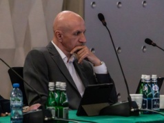 Czy Burmistrz Andrychowa ma coś do ukrycia? Zasłanianie się „ważnym interesem gminy” budzi pytania.