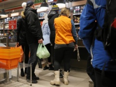 Rząd podniesie podatek na popularne napoje. VAT wzrośnie z 5 do aż 23 proc.