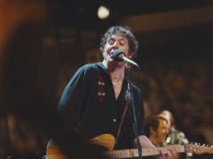 Czy Jeremy Allen White naprawdę śpiewa w filmie "Springsteen". "Straciłem głos na kilka dni"