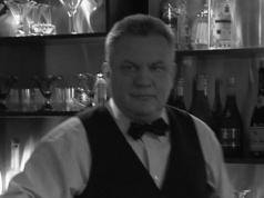 Nie żyje Grzegorz Okrasa. Zasłynął rolą barmana w "Złotopolskich"