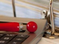 Dlaczego outsourcing kadr i płac się opłaca? Praktyczne korzyści dla małych i średnich firm