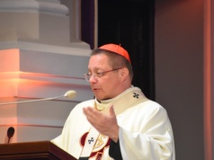 Rzym: kard. Grzegorz Ryś przy grobie św. Jana Pawła II o logice daru i zapłaty