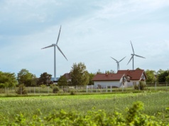 Dzierżawa ziemi pod farmy fotowoltaiczne będzie trudniejsza. Długie okresy bez dochodów