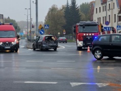 Paraliż ruchu przy McDonaldzie w Olsztynie. Dwa auta rozbite