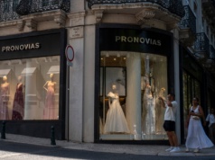 Jak przekonać pokolenie Z do małżeństw? Nowy plan giganta rynku sukni ślubnych