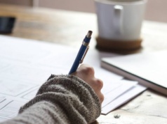 Ten quiz pokonałby nawet twoją polonistkę. 10 pytań o trudne słowa