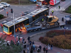 Ciężarówka wjechała w autobus miejski na Mokotowie. 7 osób poszkodowanych!
