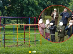 Kontrowersyjne otwarcie placu zabaw. Dzieci świętowały z kieliszkami w dłoniach