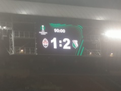 Legia wygrywa w Krakowie z Szachtarem po golu w 94. minucie