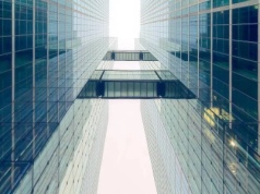 „Drapacz chmur” stanie na obszarze Natura 2000! Wojewoda z PO nie unieważnił decyzji... prezydenta z PO