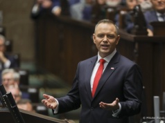 Media: Nawrocki nie podpisze ustawy o osobie najbliższej. Szef KPRP nie widzi problemu zbyt dużej imigracji