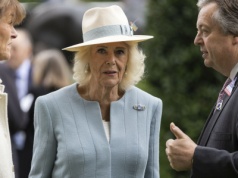 Król Karol III w Watykanie, Kamila musi pogodzić się z wykluczeniem. "Kobieta spoza tego grona"