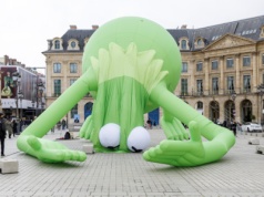 Co robi gigantyczny Kermit w Paryżu? Ma "występy gościnne" w ramach Art Basel Paris 2025