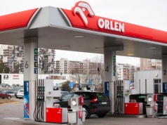 USA uderzają w Rosję, Polska też poczuje. Ceny paliw już reagują