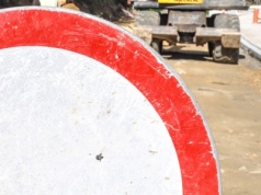 Metro w Krakowie znowu zwalnia. Miasto przesuwa termin