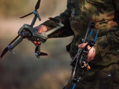 Dron PGZ spadł na samochód Poczty Polskiej. Znamy przyczynę wypadku