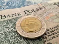 Złoty pozostaje mocny. Rynek wyczekuje amerykańskiej inflacji