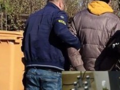 Kradli wszystko, co miało procenty. Upili się i zasnęli