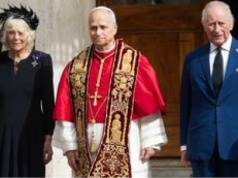 Brytyjska para królewska na audiencji u papieża. Ekspertka patrzy na stroje i nie ma dobrych wieści