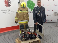 Sprzęt i mundury muszą być w świetnym stanie. Strażacy ochotnicy z regionu dostali prezenty