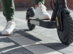 Coraz więcej Polaków ginie na hulajnogach elektrycznych. Przerażające dane