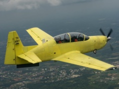 Indie: Pierwszy seryjny samolot szkolenia podstawowego HAL HTT-40 oblatany