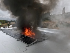 Strażacy podpalili instalację fotowoltaiczną. Pierwsze w Polsce pełnoskalowe testy pożarowe zakończone