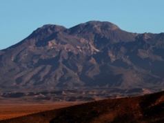Uśpiony od setek tysięcy lat wulkan budzi się do życia. Naukowcy ostrzegają