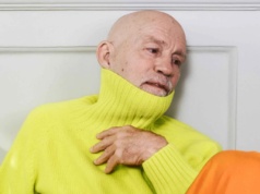Być jak John Malkovich… w świecie mody. Charyzmatyczny aktor twarzą kampanii JW Anderson