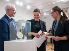 Poznań: fragment starożytnego rzymskiego naczynia zwrócony do muzeum