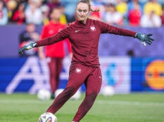 Piłka kobieca: Cenny remis Polek z czołową drużyną Europy! Rekord frekwencji na kobiecej piłce w naszym kraju!