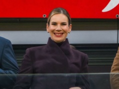 Marta Nawrocka w świetnym humorze na stadionie. Tak kibicowała na meczu piłki nożnej