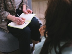 IMiD i Uniwersytet SWPS razem dla zdrowia psychicznego personelu