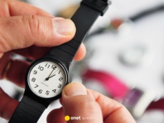 Zmiana czasu już dzisiaj w nocy. W którą stronę przestawiamy wskazówki zegarów?