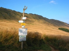 Najłatwiejsze szlaki w polskich górach. Tam czekają na ciebie widoki jak z pocztówki