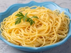 Czy odgrzewany makaron jest zdrowy? Wiele osób nie wie, jak zmienia się jego skład drugiego dnia