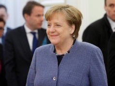 Były litewski dowódca w„Die Welt”: Merkel miała naciskać na Ukraińców, by nie bronili parlamentu na Krymie