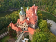 Jedna z najlepiej zachowanych twierdz. Przyciąga turystów jak magnes