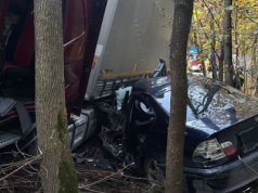 Ciężarówka staranowała kilka aut. Koszmarny wypadek przed przejściem granicznym. Nie żyje kierowca