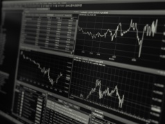 Zachęcony reklamą z wizerunkiem Prezydenta RP chciał zainwestować. Stracił oszczędności