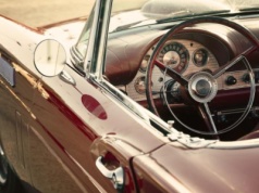 Historia dźwięku. Jak producenci projektują i generują dźwięk silnika w nowoczesnych samochodach?