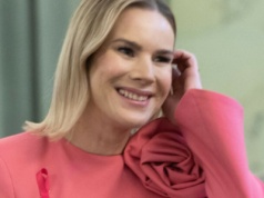 Wszyscy patrzyli na jedno. Marta Nawrocka po raz pierwszy w takiej stylizacji