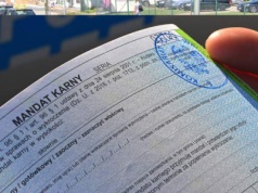 W Warszawie dostają fałszywe mandaty. To kumulacja nudy i nienawiści do samochodów