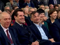 Salwy śmiechu na konwencji PiS. Kaczyński wykpił ruch konkurencji