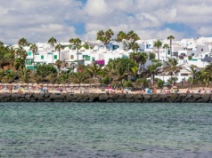 Tragedia w Costa Teguise – turysta zginął po upadku z hotelu