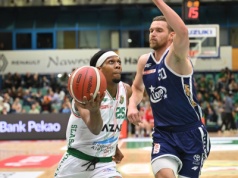 Na liście niepokonanych jednego mniej. AMW Arka utonęła