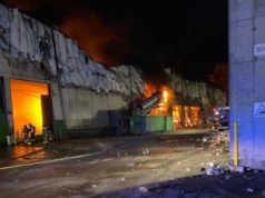 Pożar sortowni odpadów w Elblągu. Jest apel do mieszkańców