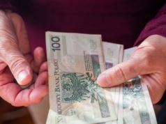 Oto najniższa emerytura w Polsce. Tyle wychodzi na rękę