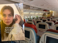 "Najprostszy trik, który może dosłownie uratować ci lot". Weź dwa kubki i po problemie